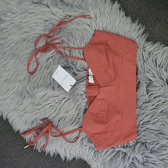 Showpo. Tops - Showpo Amalie 10 crop top